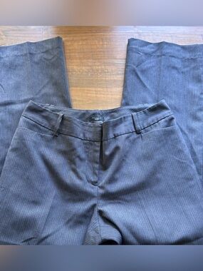 Ann Taylor Petite Curvy Fit Gray Pinstripe Dress Pants-Size 8P-Office-Wool Blend